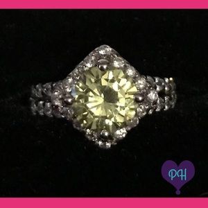 August Birthstone ring